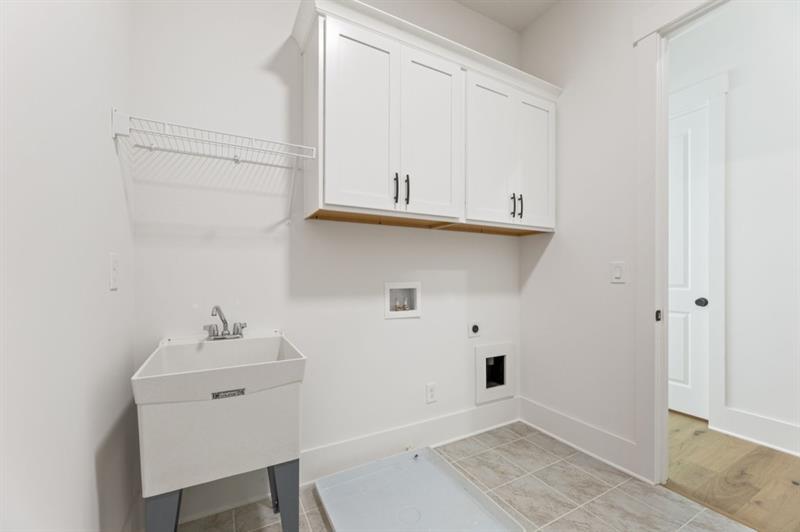Gainesville, Georgia, 30506, United States, 4 Bedrooms Bedrooms, ,4 BathroomsBathrooms,Residential,Active,2042744