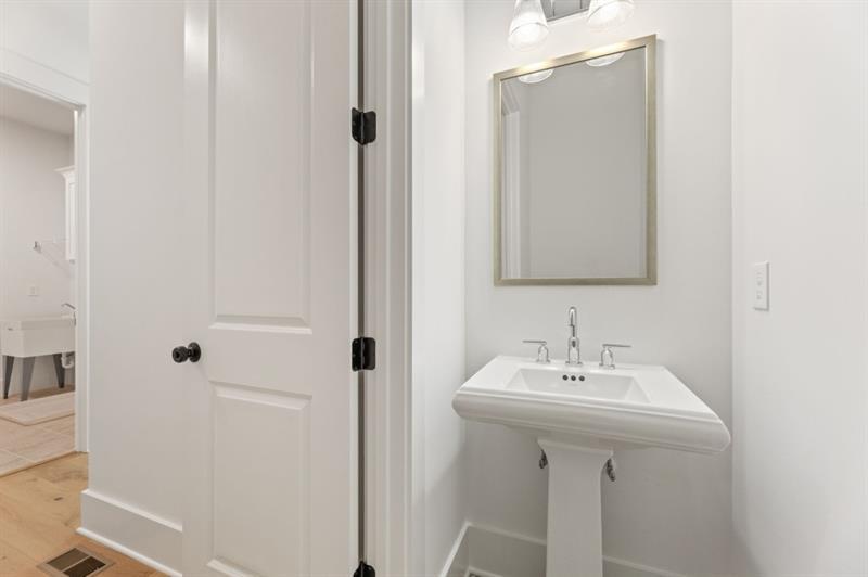 Gainesville, Georgia, 30506, United States, 4 Bedrooms Bedrooms, ,4 BathroomsBathrooms,Residential,Active,2042744