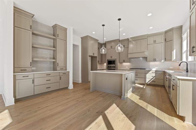 Gainesville, Georgia, 30506, United States, 4 Bedrooms Bedrooms, ,4 BathroomsBathrooms,Residential,Active,2042744