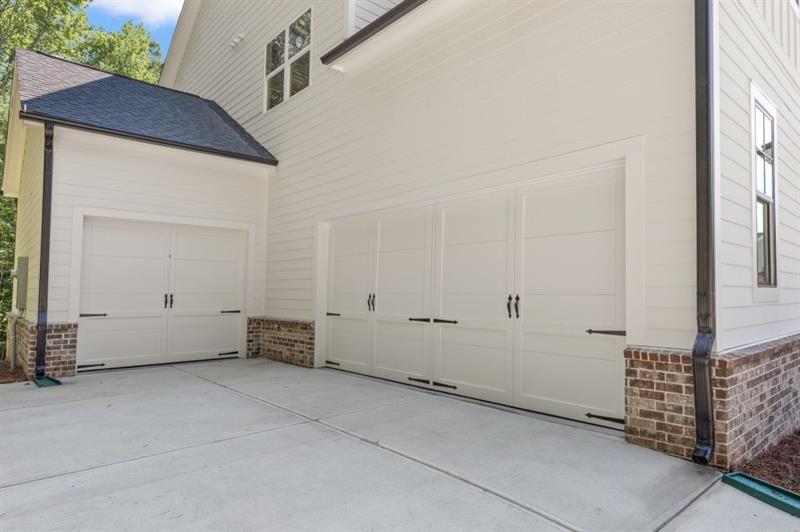 9135 Greenway Court