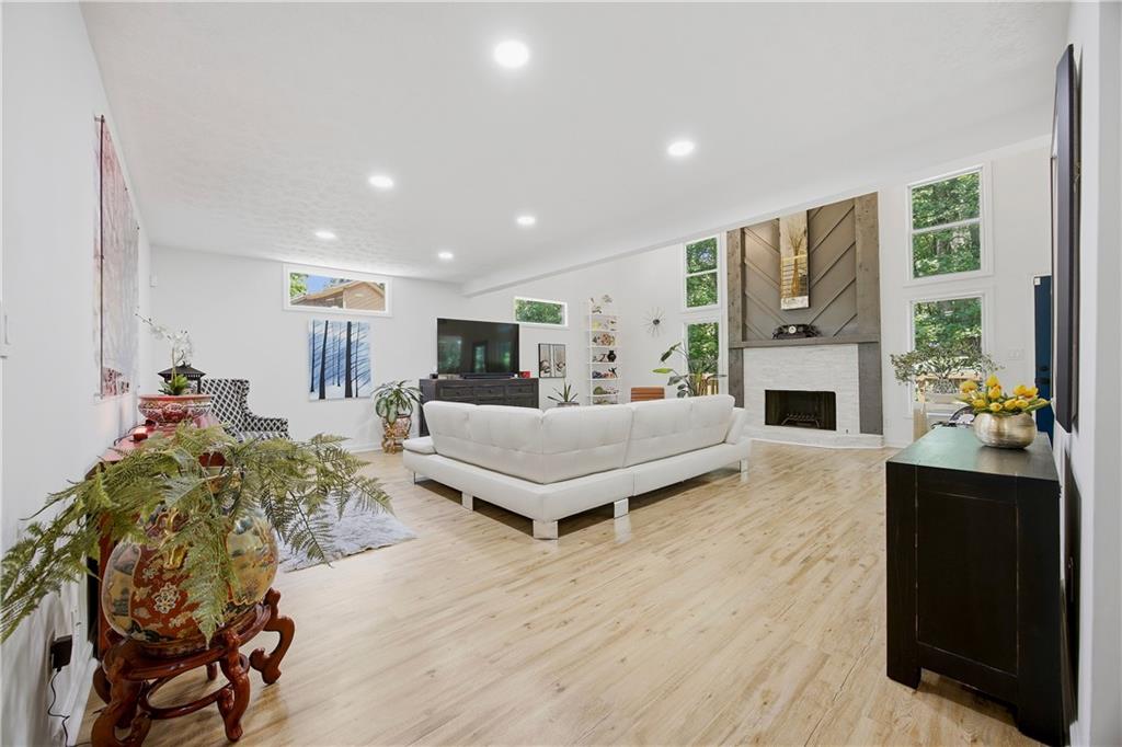 5966 Island View Drive