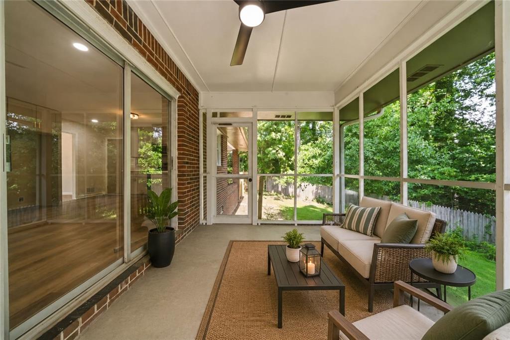 61 Barrett Circle SE