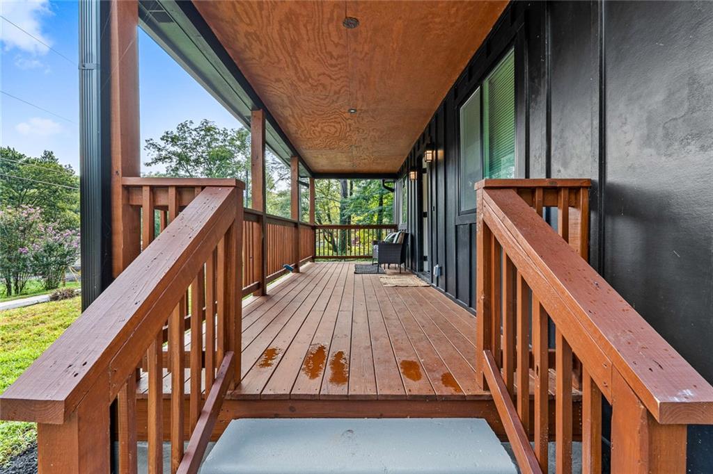 1111 Hillcrest Drive SE