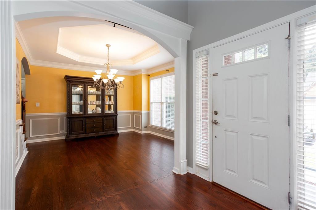 870 Creekview Bluff Way