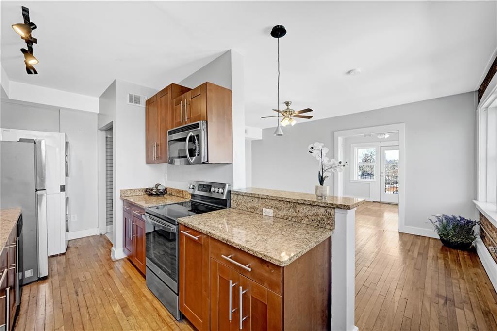 373 Moreland Avenue NE 301