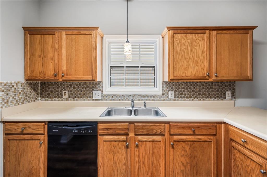 82 Brookvalley Court, Dallas, Georgia image 4
