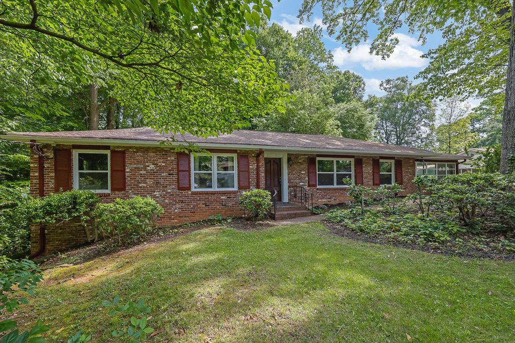 1981 Bramblewood Drive, Brookhaven, Georgia image 1