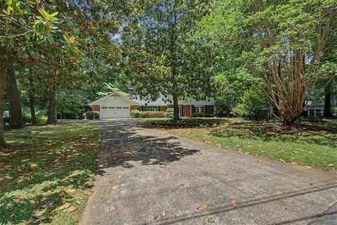 Homes For Sale - 483 Summit Ridge Drive<br/> Lawrenceville, GA 30046