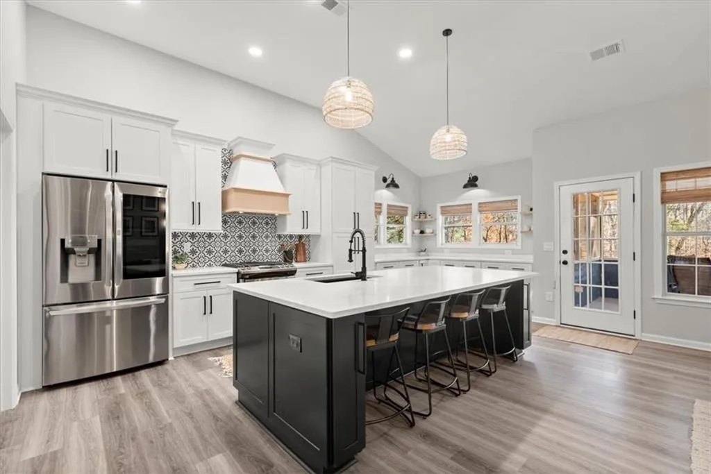 Cumming, Georgia 30041, United States, 4 Bedrooms Bedrooms, ,3 BathroomsBathrooms,Residential,Pending,77494