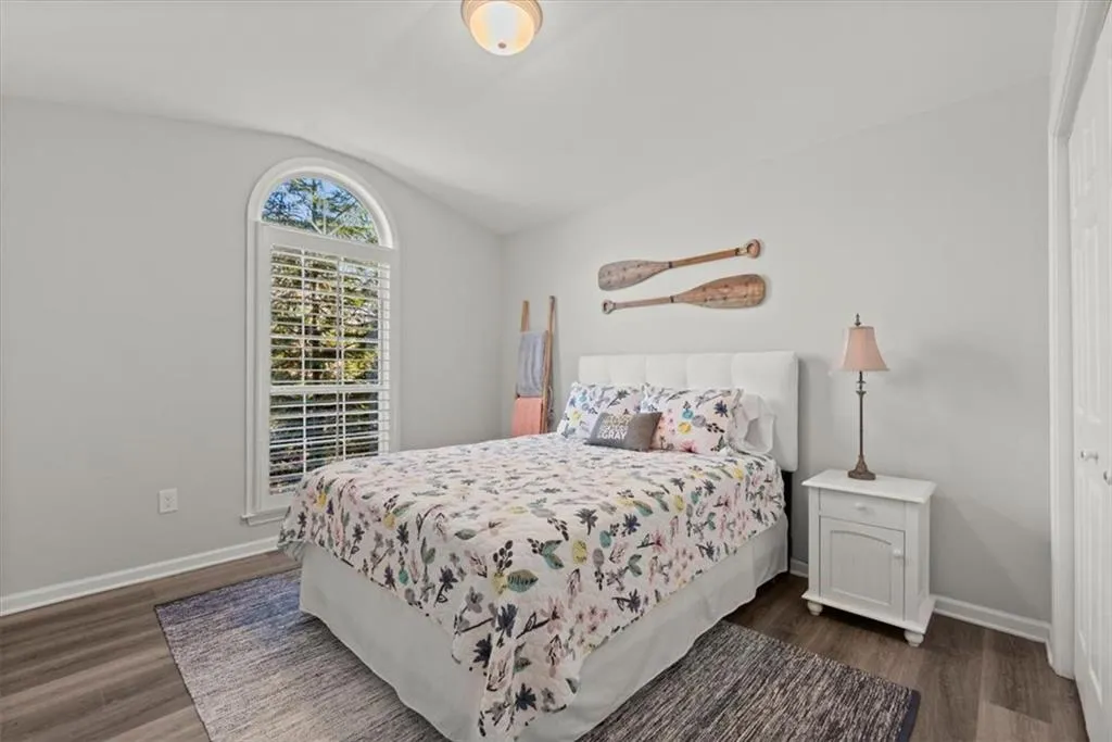 Cumming, Georgia 30041, United States, 4 Bedrooms Bedrooms, ,3 BathroomsBathrooms,Residential,Pending,77494