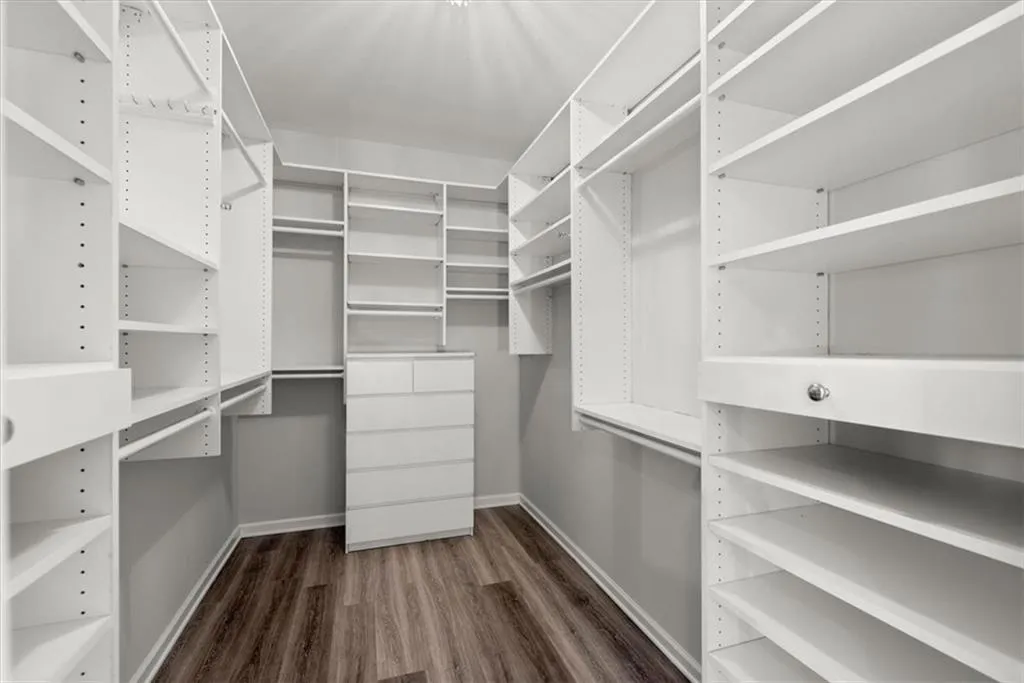 Cumming, Georgia 30041, United States, 4 Bedrooms Bedrooms, ,3 BathroomsBathrooms,Residential,Pending,77494