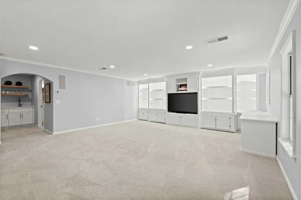 Cumming, Georgia 30041, United States, 4 Bedrooms Bedrooms, ,3 BathroomsBathrooms,Residential,Pending,77494