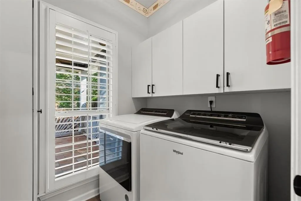 Cumming, Georgia 30041, United States, 4 Bedrooms Bedrooms, ,3 BathroomsBathrooms,Residential,Pending,77494