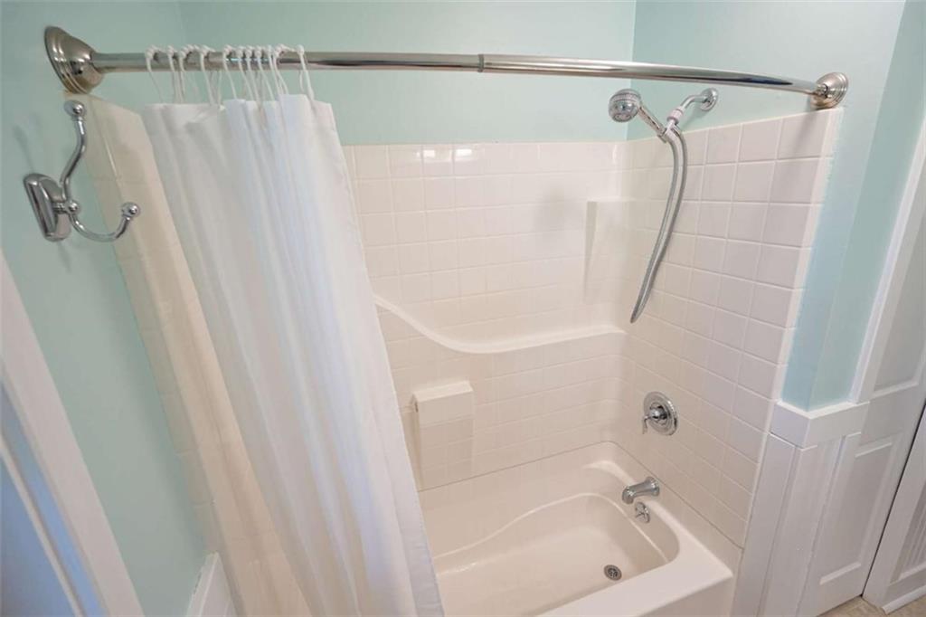 Cooper Hill - Residential