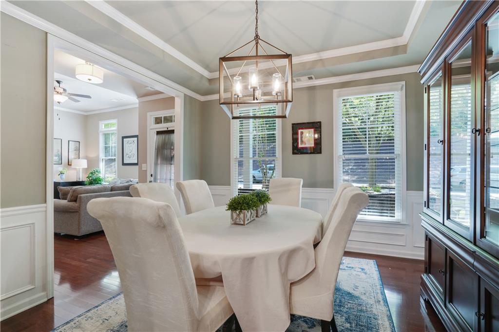 655 Grove Manor Court, Suwanee, Georgia image 9