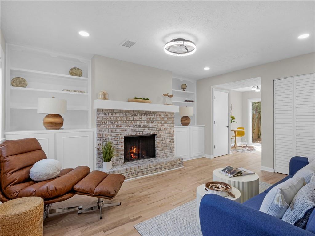 1163 Saint Augustine Place NE