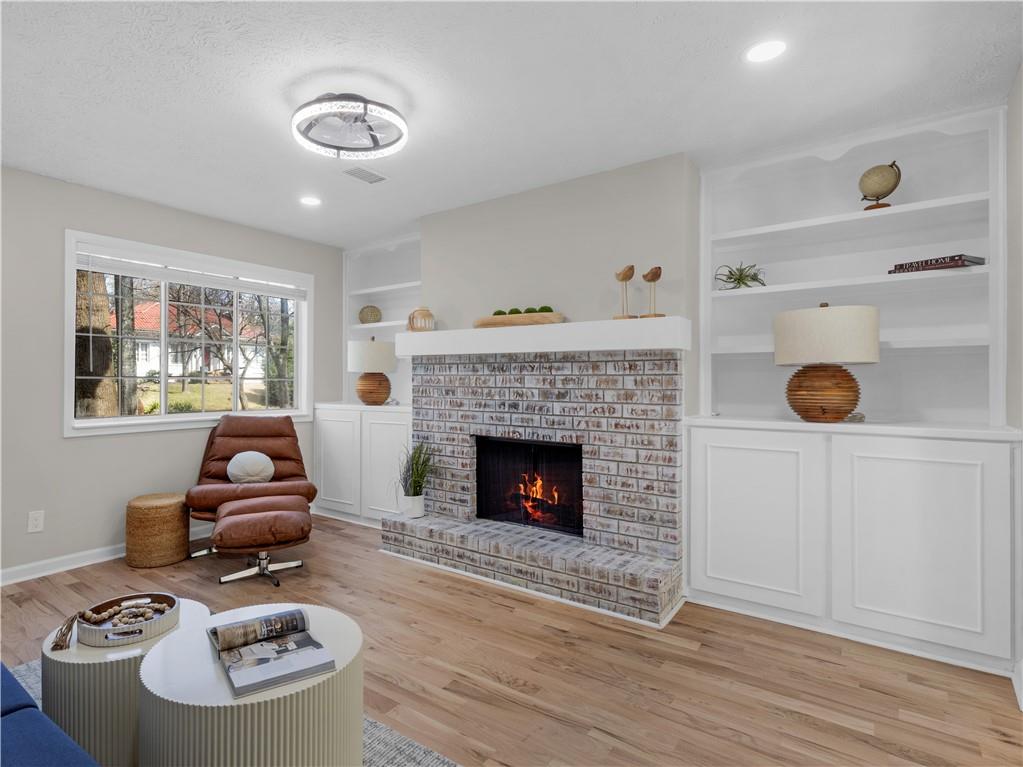 1163 Saint Augustine Place NE