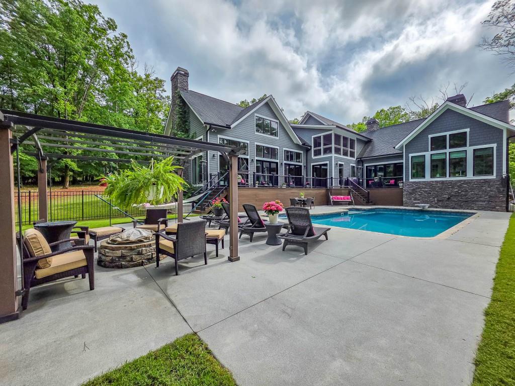 14 Allatoona Estates Drive SE