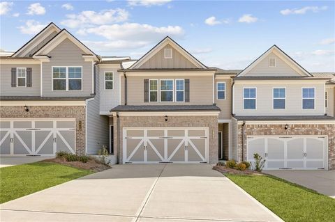 Townhouse For Sale - 5647 Chickory Drive<br/> Hall County, Flowery Branch, GA 30542