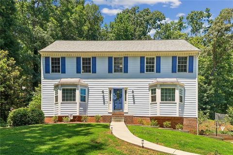 Homes For Sale - 4197 Chadds Crossing<br/> Marietta, GA 30062