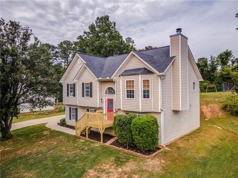 Homes For Sale - 30 Kingston Pointe Drive<br/> Kingston, GA 30145