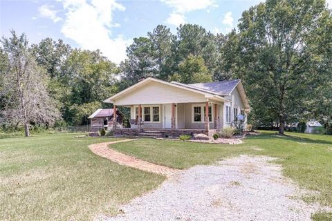 A home in Calhoun