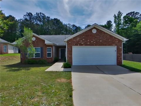 Homes For Rent - 1184 Warm Spring Court<br/> Hampton, GA 30228