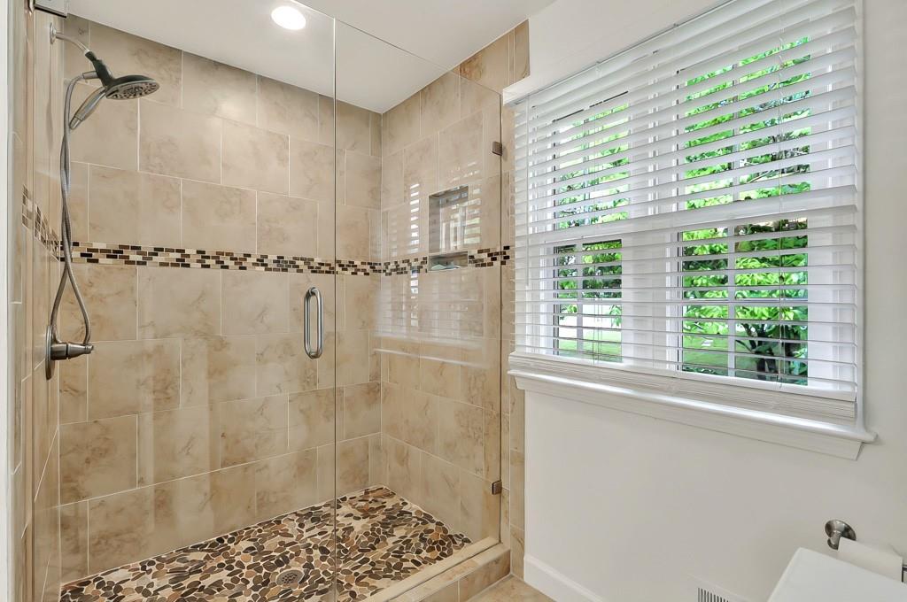 4140 Summit Drive, Marietta, Georgia image 22