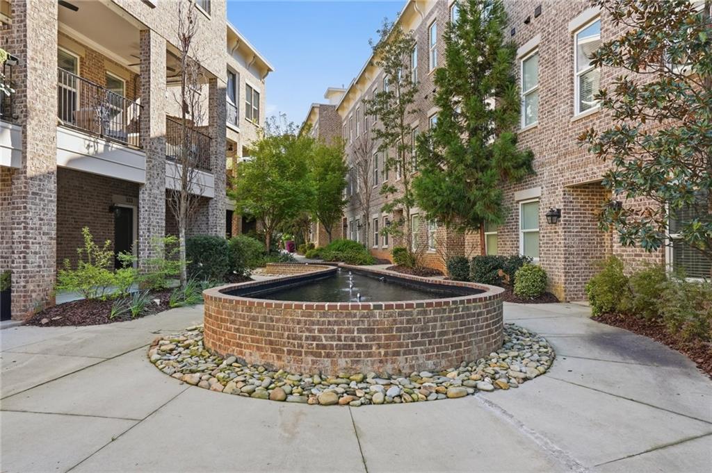 353 Brownstones Circle NE