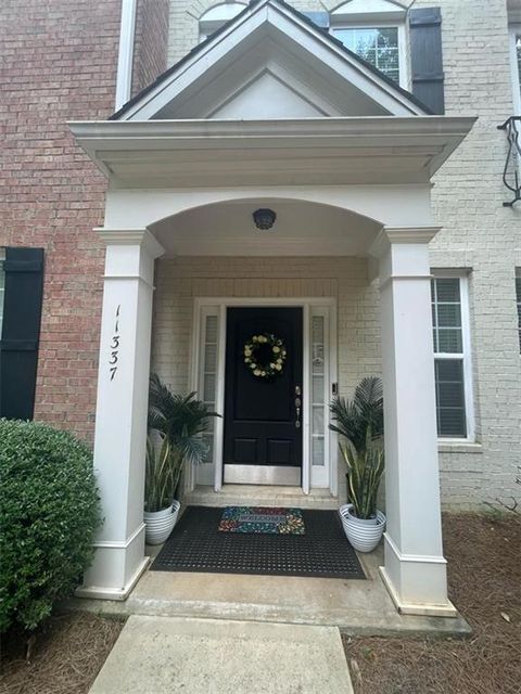 Townhouse For Sale - 11337 Musette Circle<br/> Alpharetta, GA 30009
