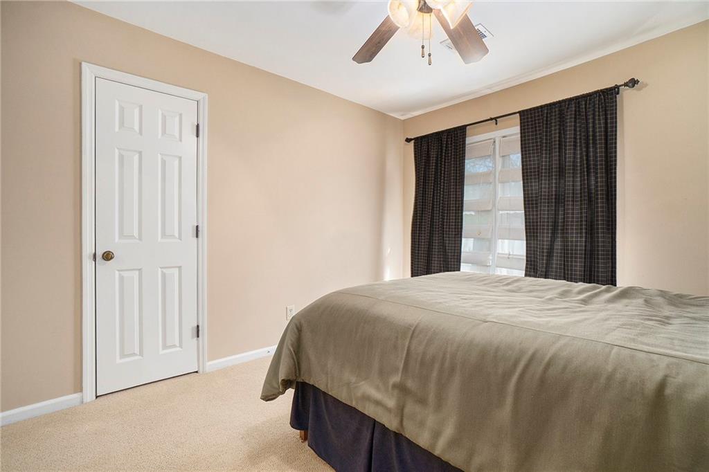 1796 Apple Boulevard, Marietta, Georgia image 30
