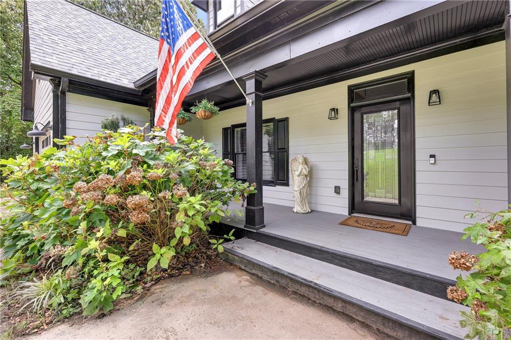 3342 Barry Lane