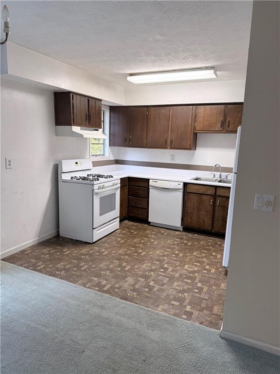 Abbey Road Condominium Association - Residential Lease