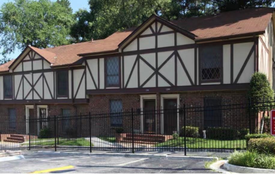 Abbey Road Condominium Association - Residential Lease