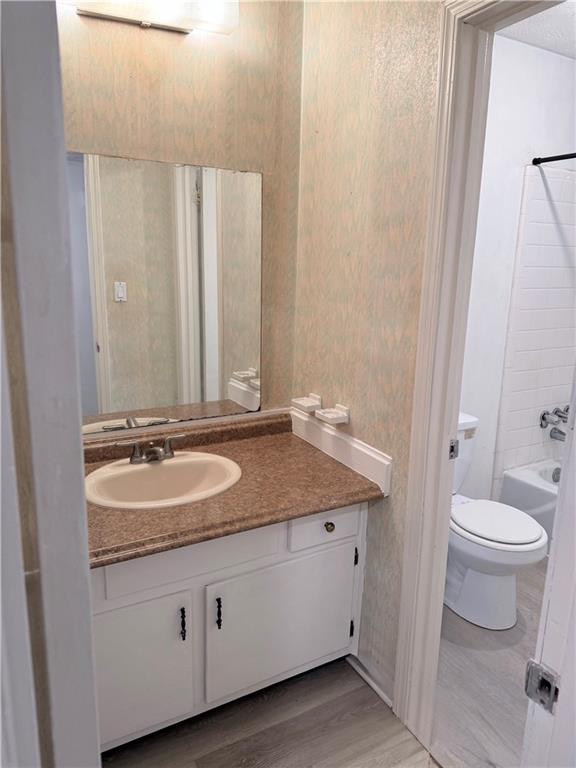 Abbey Road Condominium Association - Residential Lease