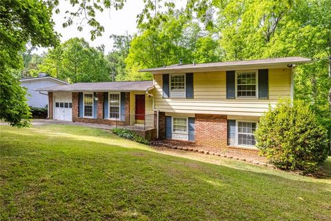 Photo of 1569 Bubbling Creek Road NE, Brookhaven, GA 30319 (MLS # 7759581)