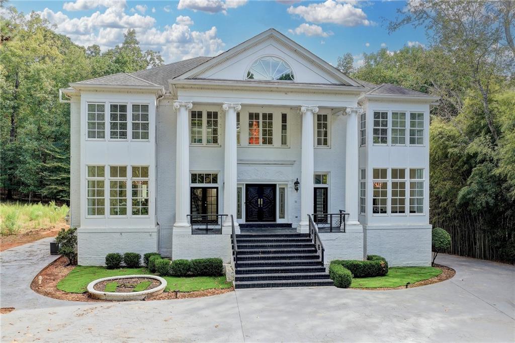 337 Lakeshore Drive