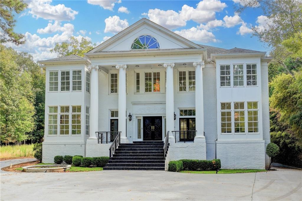 337 Lakeshore Drive