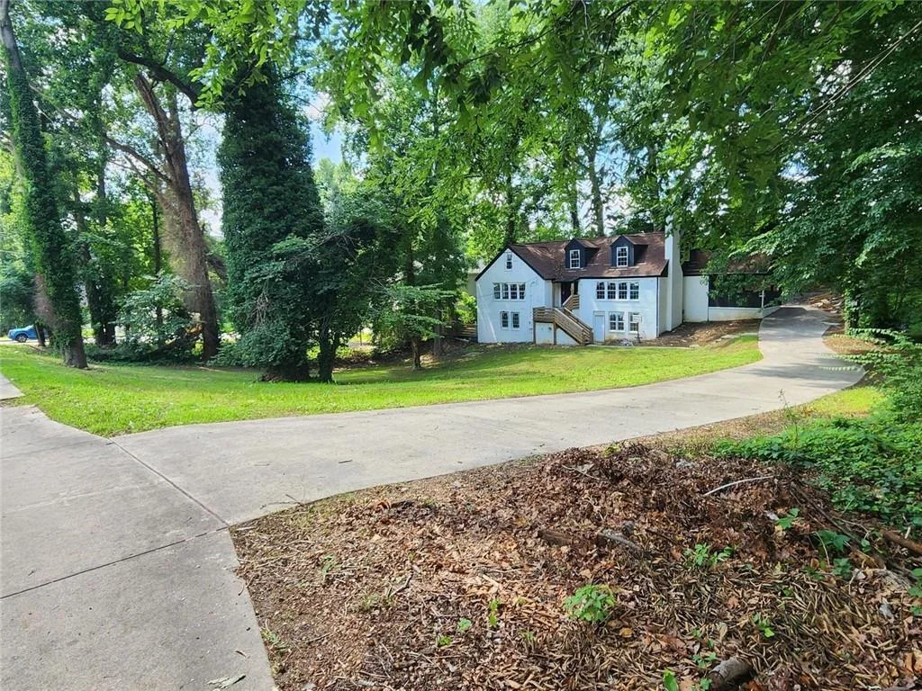 1511 Joseph E Boone Nw Boulevard NW