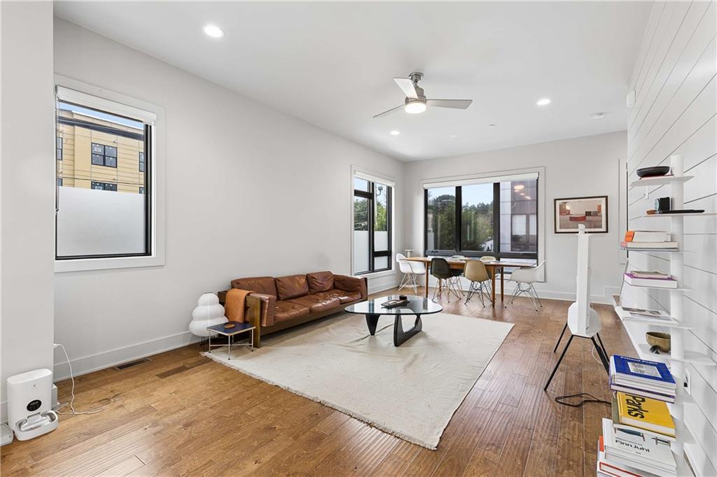 102 City View Court NE