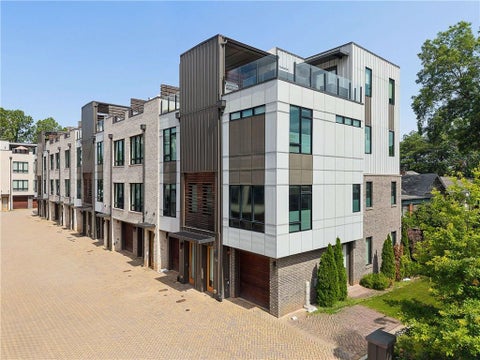 Townhouse For Rent - 102 City View Court<br/> Fulton County, Atlanta, GA 30308