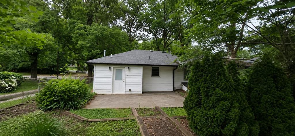 2410 Macon Drive SW