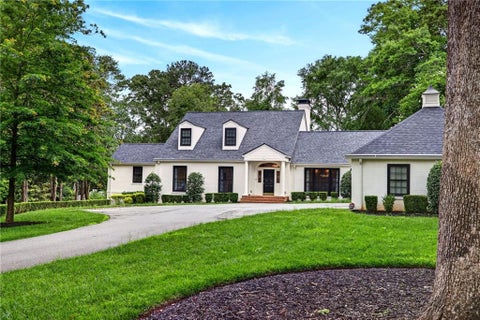 Homes For Sale - 62 Blackland Road<br/> Atlanta, GA 30342