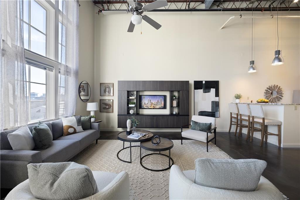 572 Edgewood Avenue NE 301