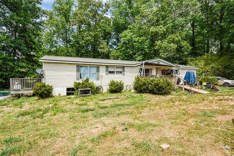 Homes For Sale - 1010 Painter Road<br/> Talking Rock, GA 30175