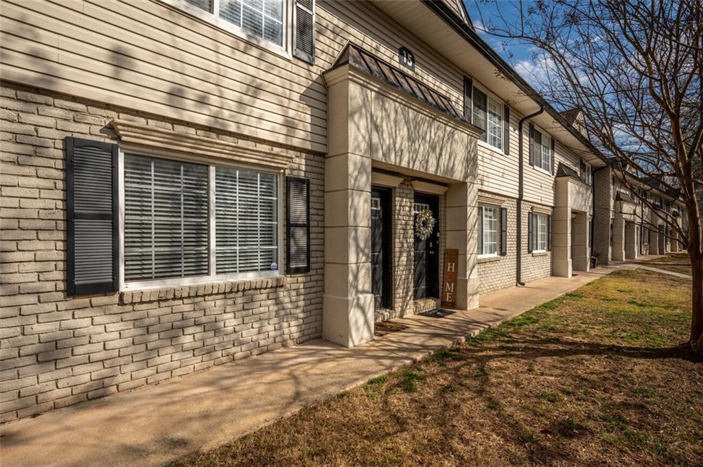 6940 Roswell Road 15C