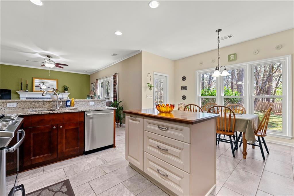 20 Grove Place, Suwanee, Georgia image 14