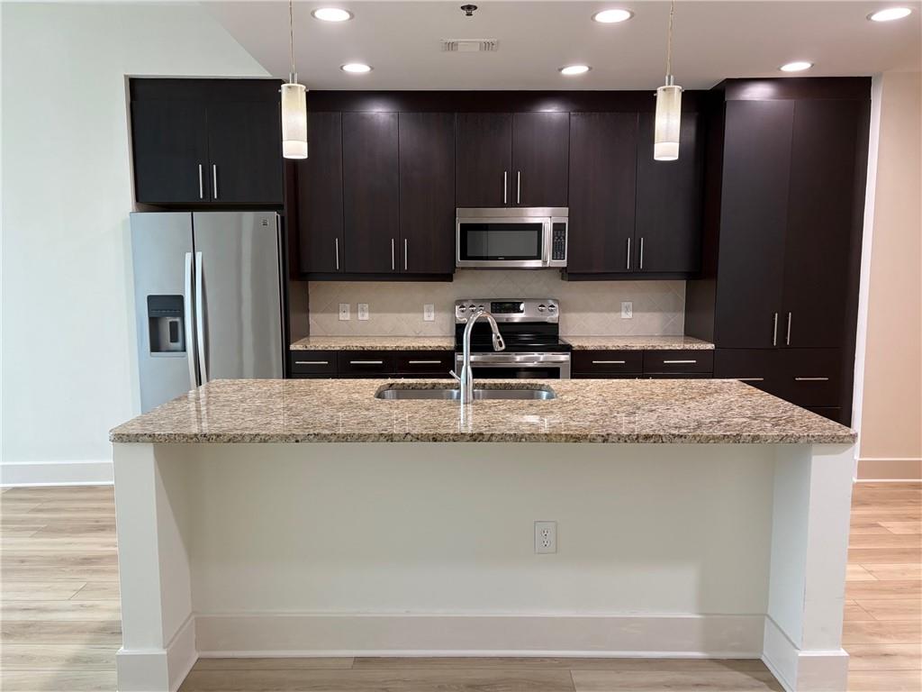 1010 Midtown - Residential