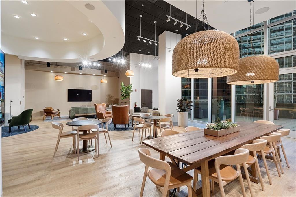 1010 Midtown - Residential