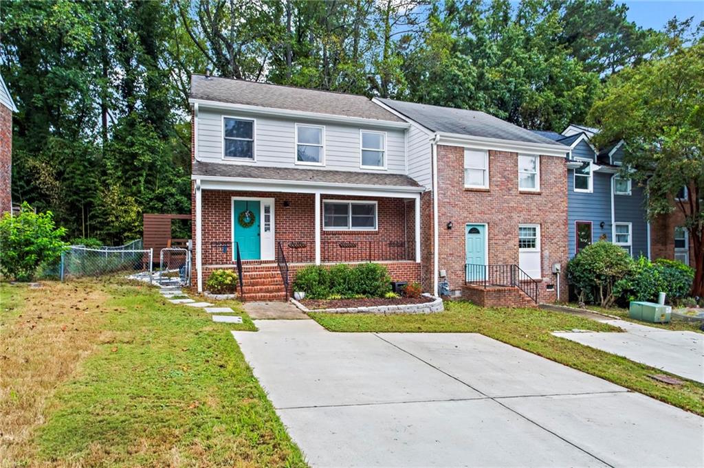 1423 Twin Branches Circle SE